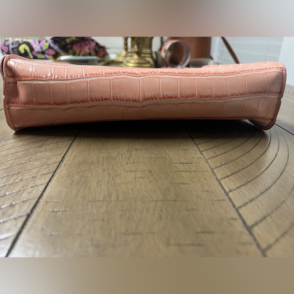 Purse, pink(peach) unbranded. 9.5”x6”x2” D. Open interior. No flaws. Strap 17” - Picture 3 of 15